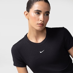 Camiseta Nike Sportswear Chill Knit Feminina - Foto 4