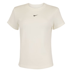 Camiseta Nike Sportswear Feminina - Foto 1