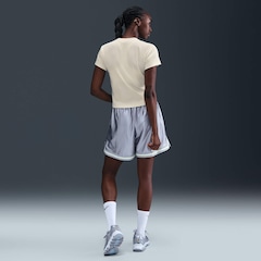 Camiseta Nike Sportswear Feminina - Foto 5