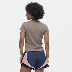 Camiseta Nike Sportswear Feminina - Foto 3