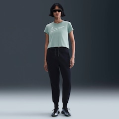 Camiseta Nike Sportswear Club Feminina - Foto 2