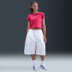 Camiseta Nike Sportswear Club Feminina - Foto 4