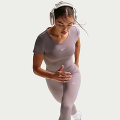 Camiseta Cropped Nike Dri-FIT One Feminina - Foto 3