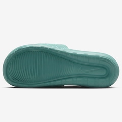 Chinelo Slide Nike Victori One Feminino - Foto 5