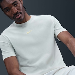 Camiseta Nike Sportswear Masculina - Foto 4