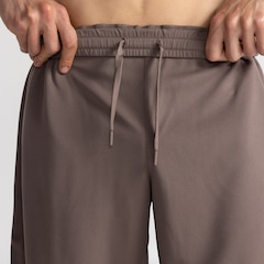 Bermuda ASICS Malha Recorte Lateral Masculina - Foto 6