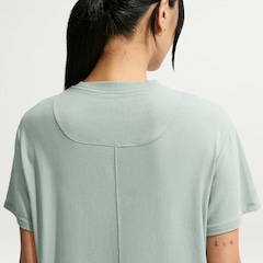 Camiseta Nike Dri-FIT One Feminina - Foto 2