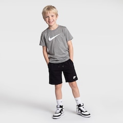 Camiseta Nike Dri-FIT Legend Swoosh Infantil - Foto 3