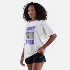 Camiseta Nike Sportswear Field General Feminina - Foto 5