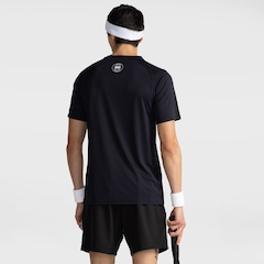 Camiseta ASICS Emblema Racket Masculina - Foto 2
