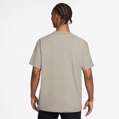 Camiseta Nike Sportswear Premium Essentials Masculina - Foto 2