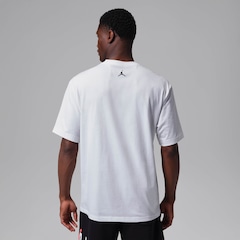 Camiseta Nike MJ BRK ESS 85 GFX Crew - Masculina - Foto 5