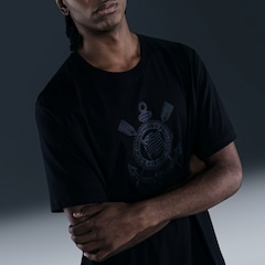 Camiseta do Corinthians Nike Escudo - Masculina - Foto 3
