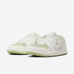 Tênis Jordan Court Access Low Nike Feminino - Foto 4