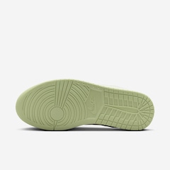 Tênis Jordan Court Access Low Nike Feminino - Foto 6