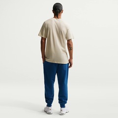 Camiseta Nike Sportswear Celebrate Masculina - Foto 3