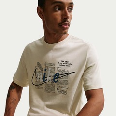 Camiseta Nike Sportswear Celebrate Masculina - Foto 4