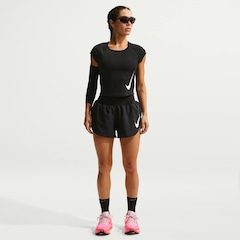 SHORTS NIKE W NK TEMPO FLW SWSH - Foto 1