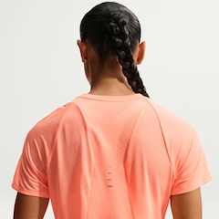 CAMISETA NIKE W NK SWFT NVLT BRTHE - Foto 5
