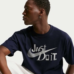 Camiseta Nike Sportswear JDI Unissex - Foto 4