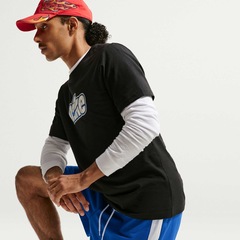 Camiseta Nike Sportswear Celebrate Sport Unissex - Foto 5