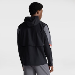 JAQUETA UNDER ARMOUR VELOCITI STORM - Foto 2