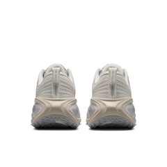 TENIS NIKE VOMERO PLUS SE - Foto 8