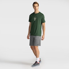 Camiseta Nike Milwaukee Bucks Unissex - Foto 3