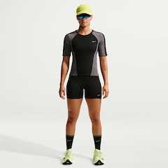 Bermuda Nike Tempo DF Corrida Feminina - Foto 1