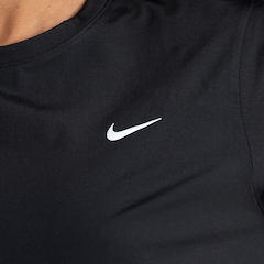 Camiseta Nike Swift DF Feminina Manga Curta Corrida - Foto 4
