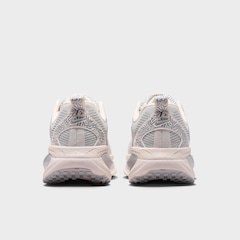 Tênis Nike Vomero 18 SE Feminino Corrida - Foto 5