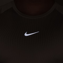 Camiseta Nike AF Stride Masculina Corrida - Foto 6