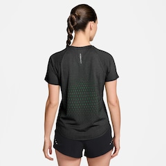 Camiseta Nike Swift Adulto Corrida - Foto 2