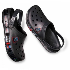 Sandália Crocs Crocband Star Wars Darth Vader Clog - Adulto - Foto 7
