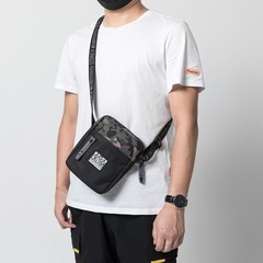 Bolsa Transvesal King Sneakers Detalhes Camuflado - 1,5 Litros - Foto 6