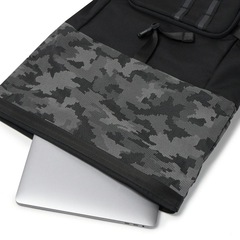 Mochila Oakley Utility Rolled Up Backpack - 23 Litros - Foto 5