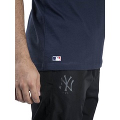Camiseta New Era MLB New York Yankees Outline Dimension - Masculina - Foto 4