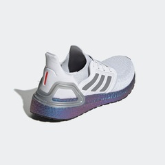 Tênis adidas UltraBoost 20 - Feminino - Foto 11