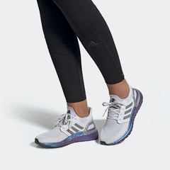 Tênis adidas UltraBoost 20 - Feminino - Foto 7