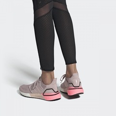Tênis adidas UltraBoost 20 - Feminino - Foto 9
