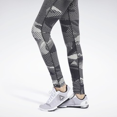 Calça Legging Reebok Lux 2.0 Geo Static - Feminina - Foto 7