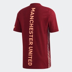 Camiseta Manchester United adidas Travel - Masculina - Foto 9
