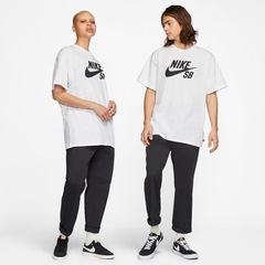 Camiseta Nike SB Básico - Unissex - Foto 4