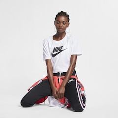 Blusa Cropped Nike Tee Sportswear Essential - Feminina - Foto 2