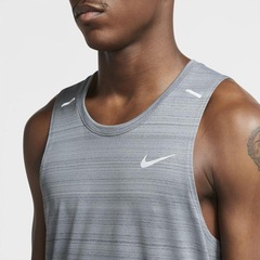 Camiseta Regata Nike Dri-Fit Miler - Masculina - Foto 3