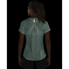 Camiseta Under Armour Qualifier ISO-CHILL Short Sleeve - Feminina - Foto 5