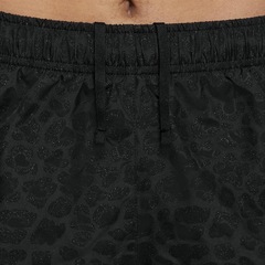 Shorts Nike Dri-FIT Tempo - Feminino - Foto 4