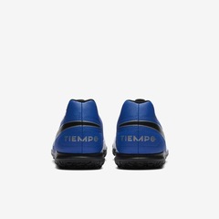 Chuteira Society Nike Tiempo Legend 8 Club TF - Adulto - Foto 6