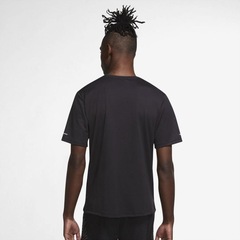 Camiseta Nike Dri-Fit Wild Run Miler - Masculina - Foto 2