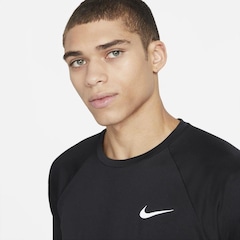Camiseta de Natação Manga Longa Nike Essential com Proteção UV - Masculina - Foto 3